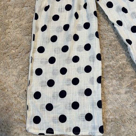 MONTEAU Sleeveless V-Neck Romper - Picture 8 of 8